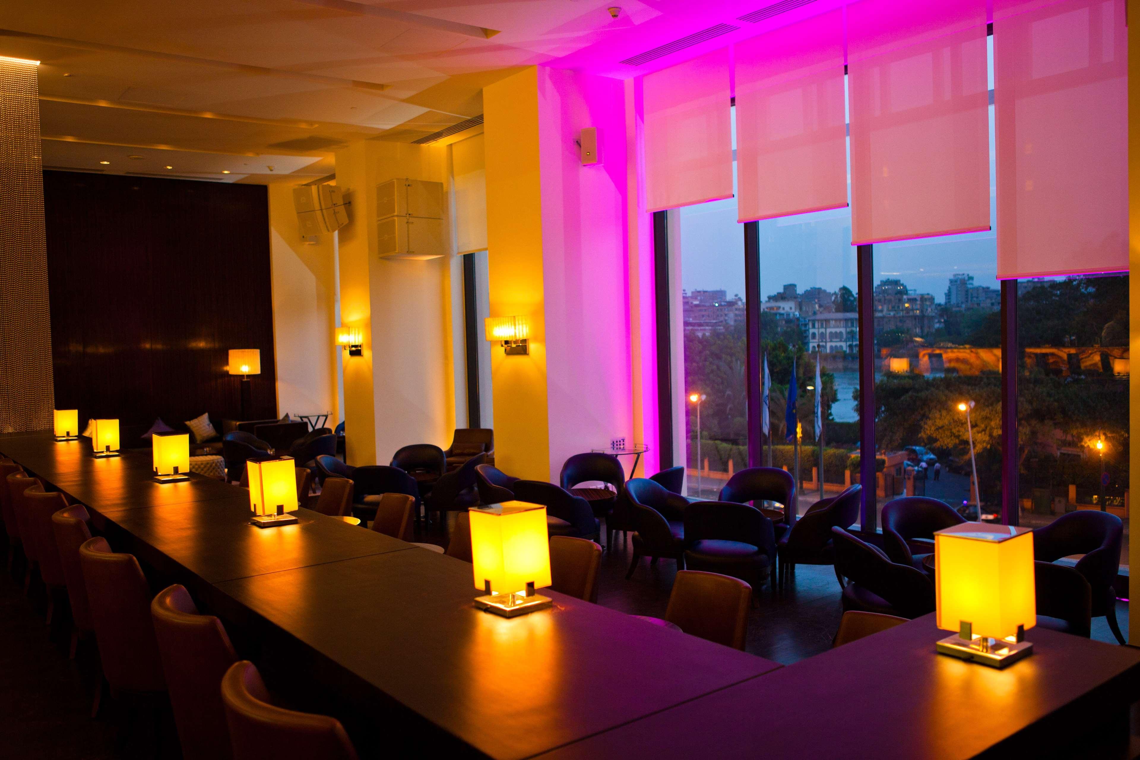 Hotel Sofitel Cairo Downtown Nile Exteriér fotografie The lounge at the 100th floor