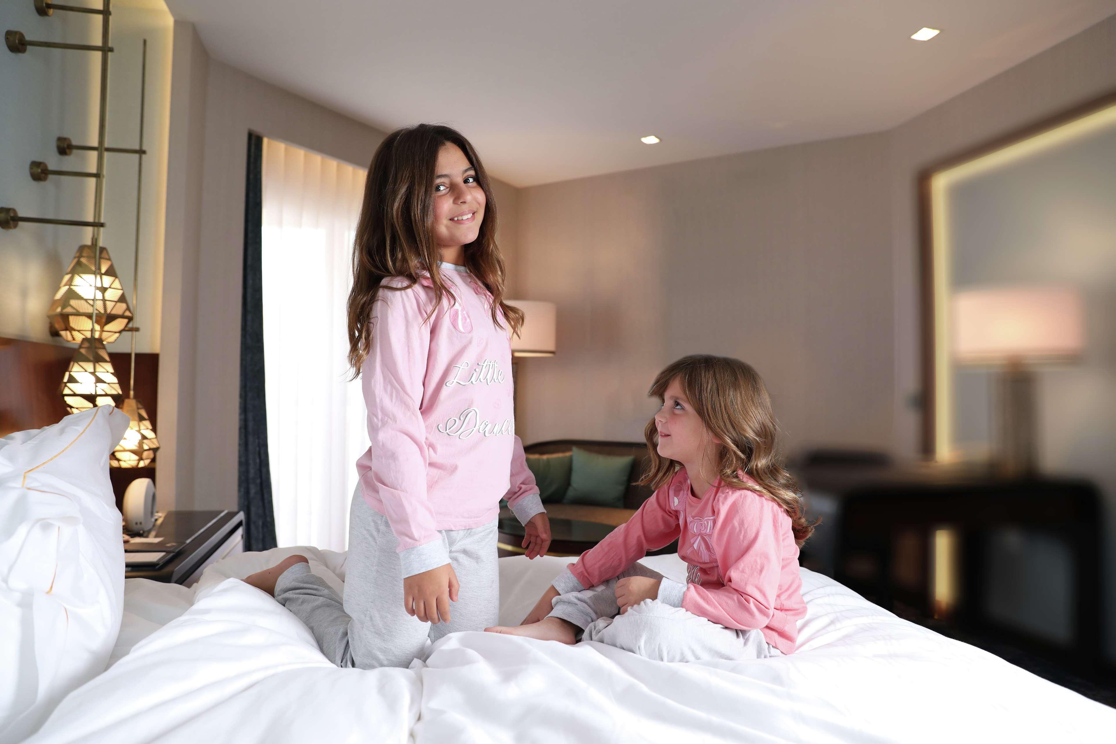Hotel Sofitel Cairo Downtown Nile Exteriér fotografie Princess Isabella and Prince Alexander in 2019