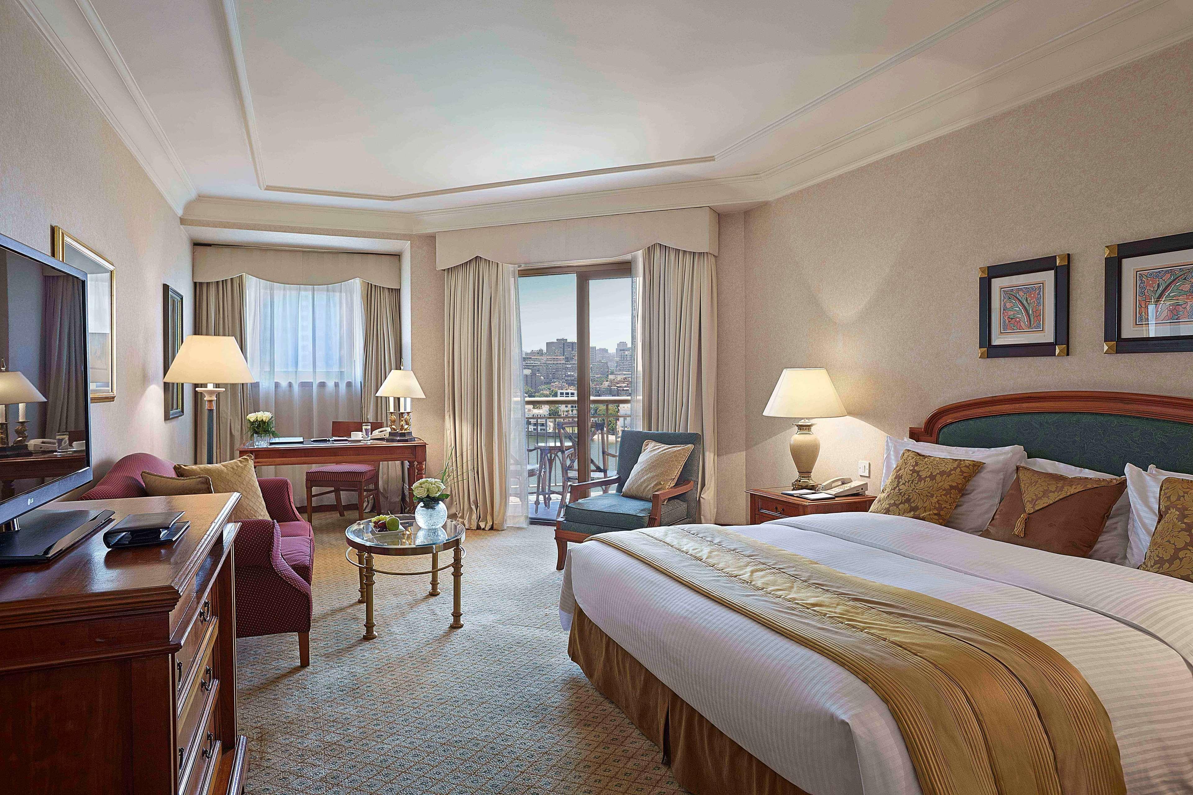 Hotel Sofitel Cairo Downtown Nile Exteriér fotografie A room at the Four Seasons Hotel, Cairo