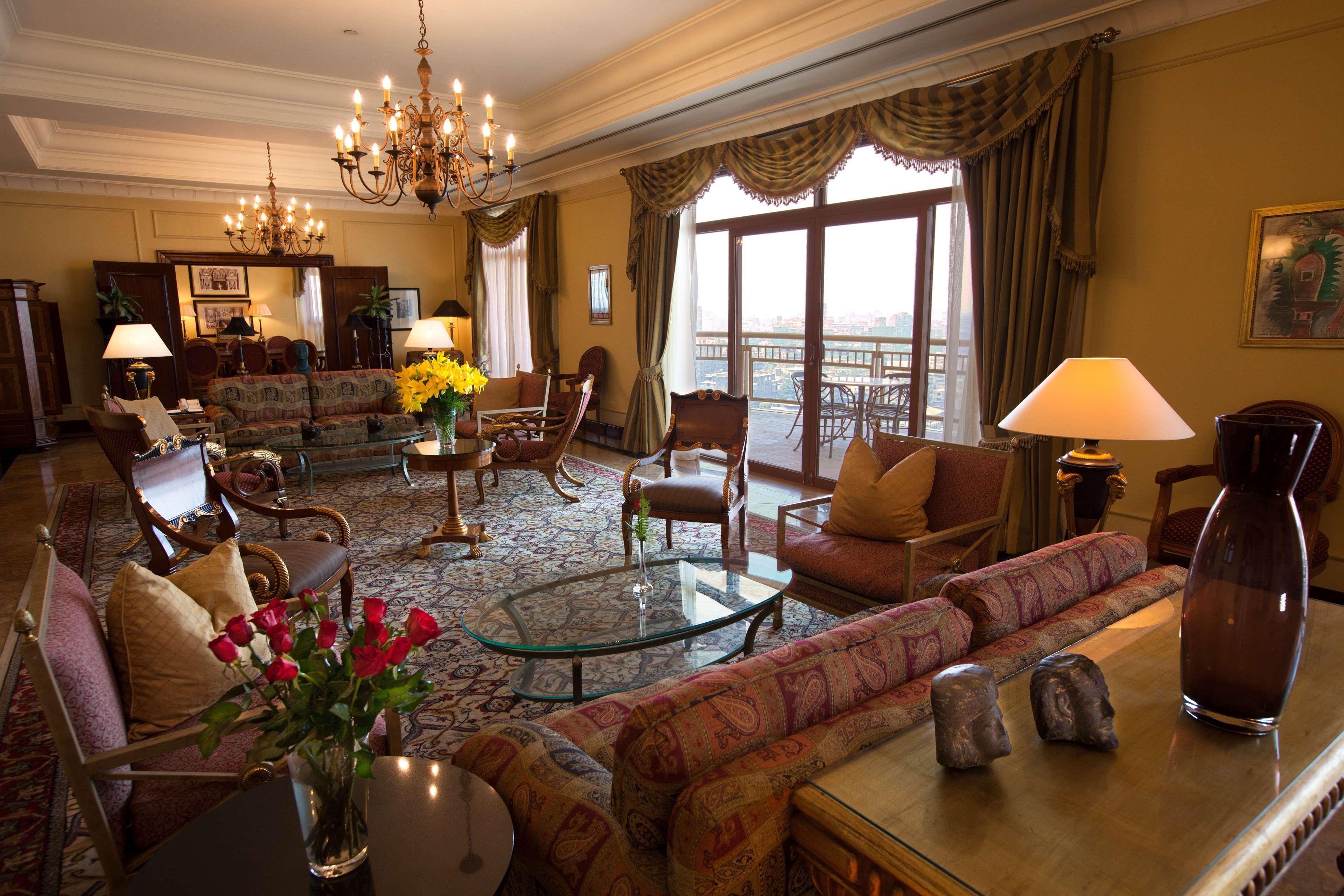 Hotel Sofitel Cairo Downtown Nile Pokoj fotografie A suite at the Ritz-Carlton, Dubai